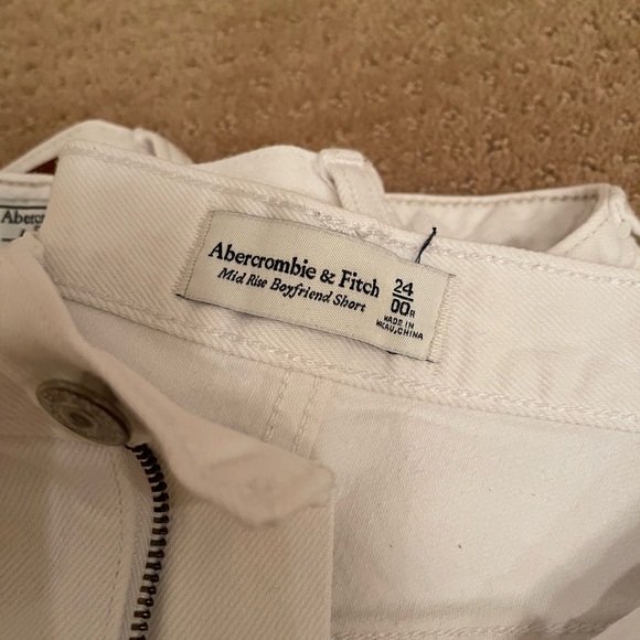 A&F white shorts bundle of three - Picture 5 of 5